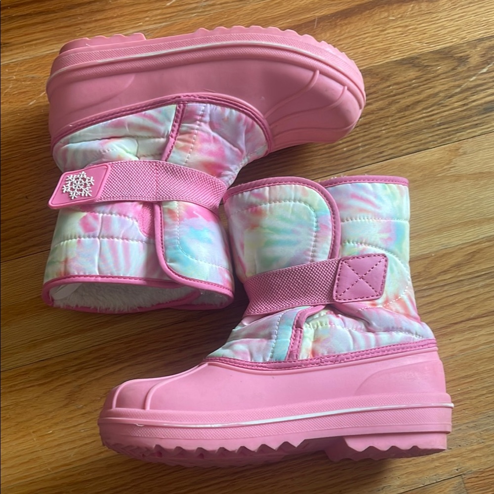 Girl’s Children’s Place Snow Boots - Size 2